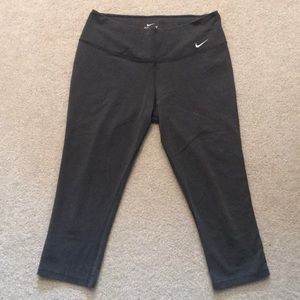 Gray Nike Dri-Fit Cropped leggings